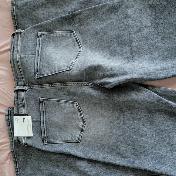 KanKan flare Jeans. - Picture 4 of 6